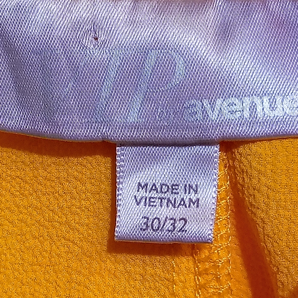 Avenue Yellow Sleeveless Blouse - Picture 6 of 6